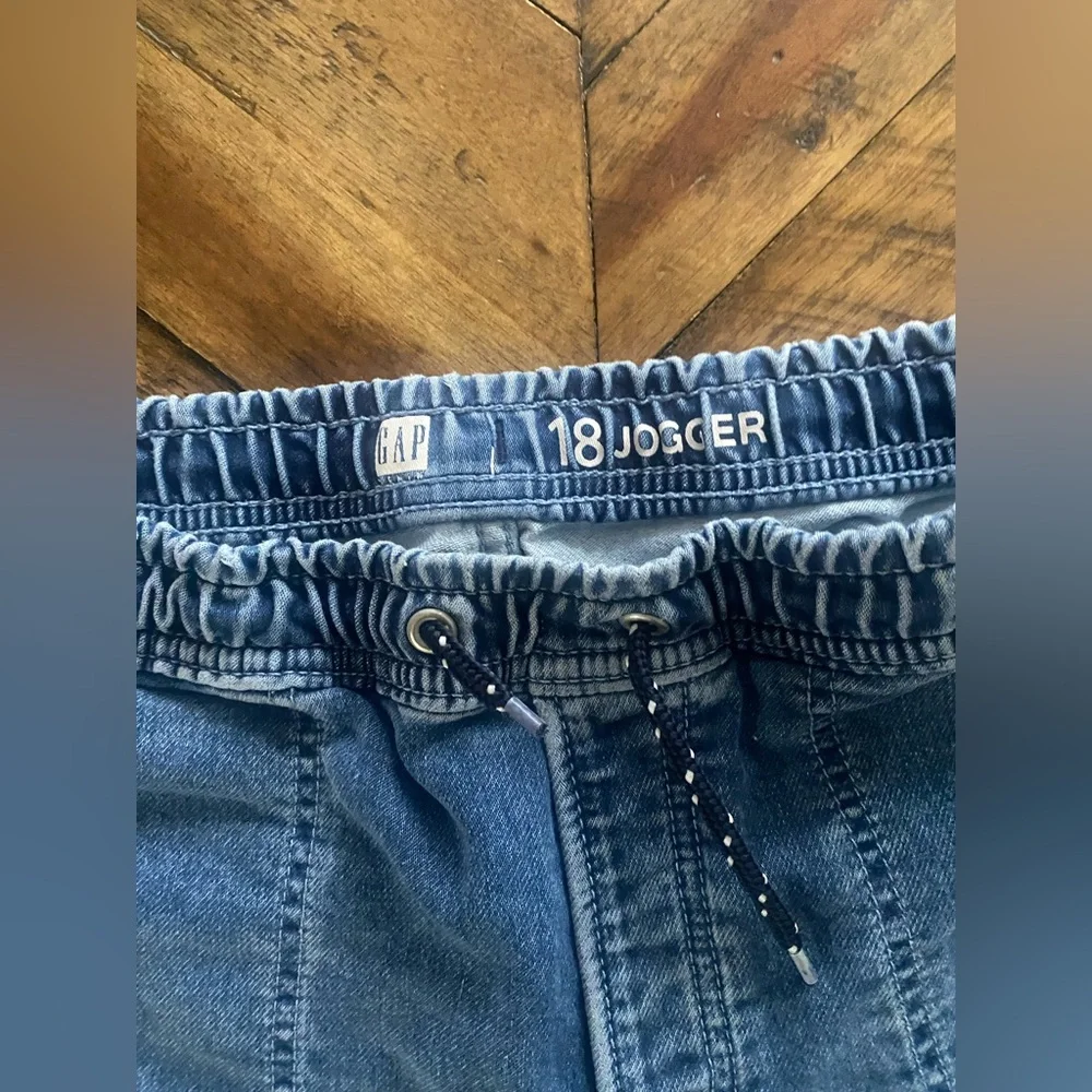 GAP Light Blue Relaxed Denim Jogger Jeans